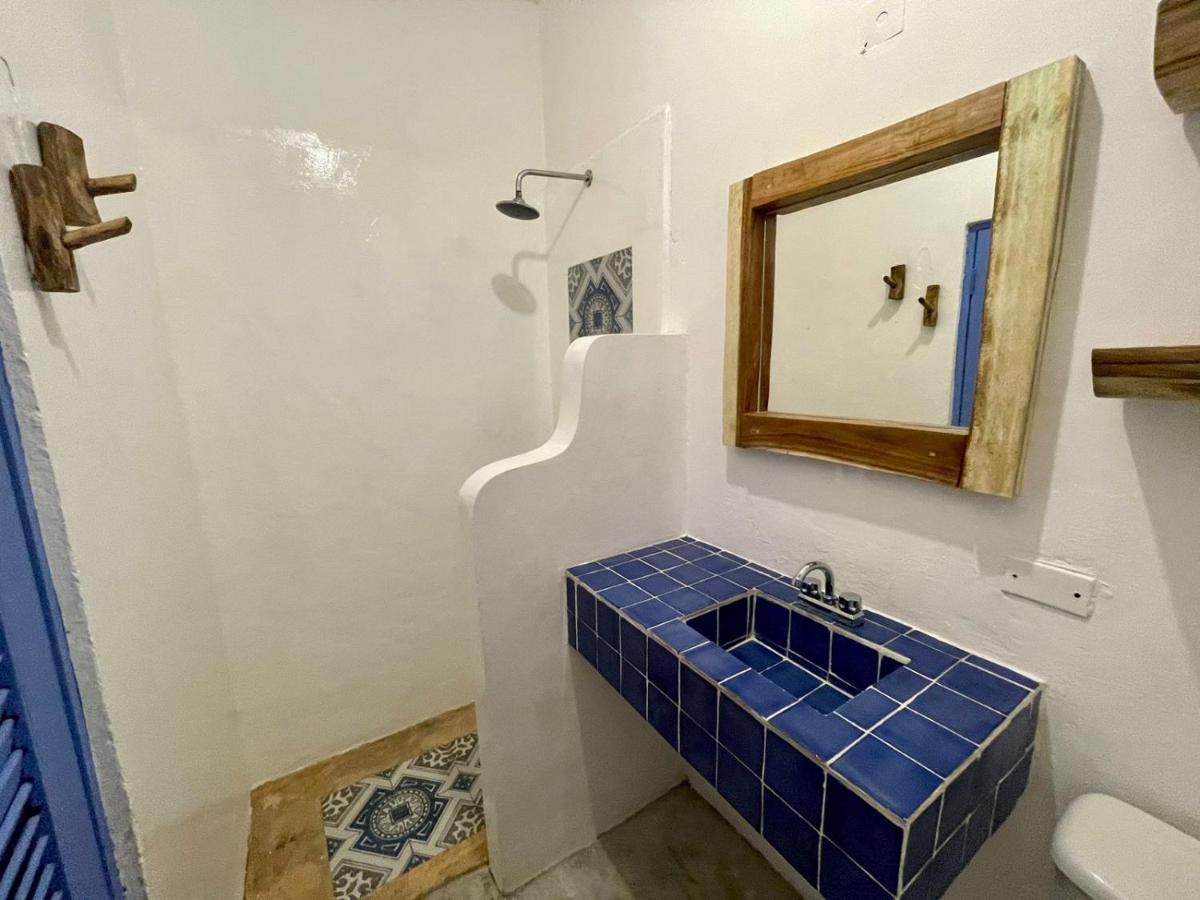 Mio Tulum Hotel Boutique Exterior foto Bathroom in a house in Tulum, Mexico